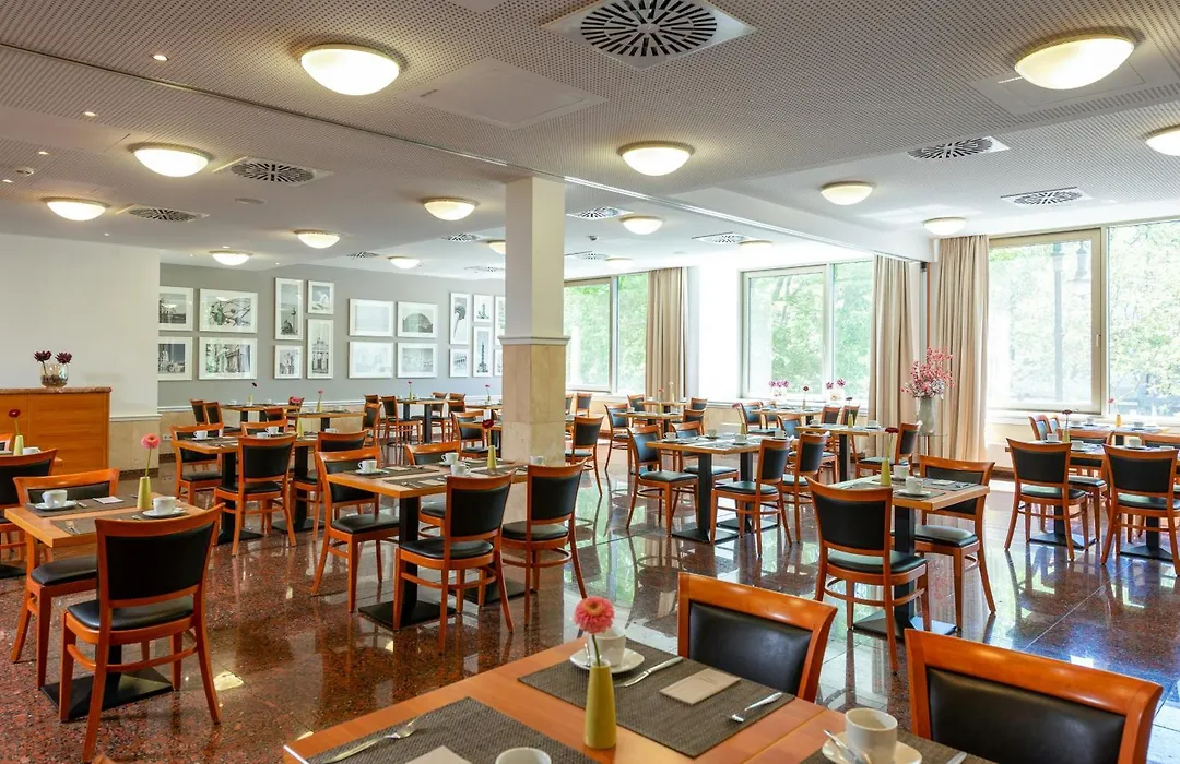 Leonardo Hotel Berlin Ku'Damm-1
